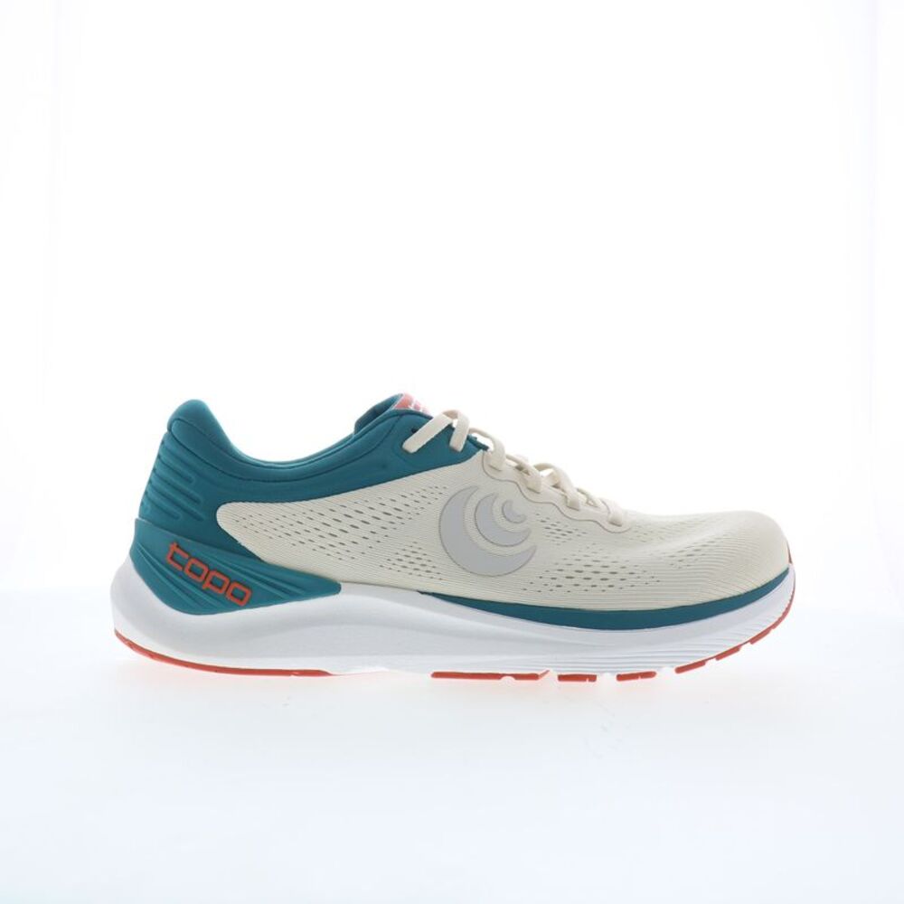 Topo Mens UltraFly 4 Beige Shoes (NWT)